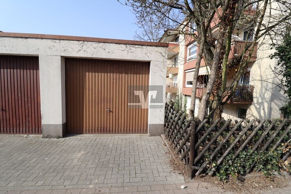 WE 11 — 4-Zimmer-Wohnung mit Garage, Ludwigshafen-Mundenheim — Garage vor der Sanierung | Sanierung durch vivunt GmbH