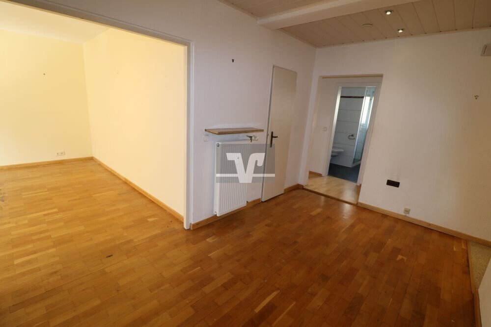 WE 13 — 3-Zimmer-Wohnung im Erdgeschoss, Ludwigshafen-Mundenheim — Zimmer vor der Sanierung | Sanierung durch vivunt GmbH