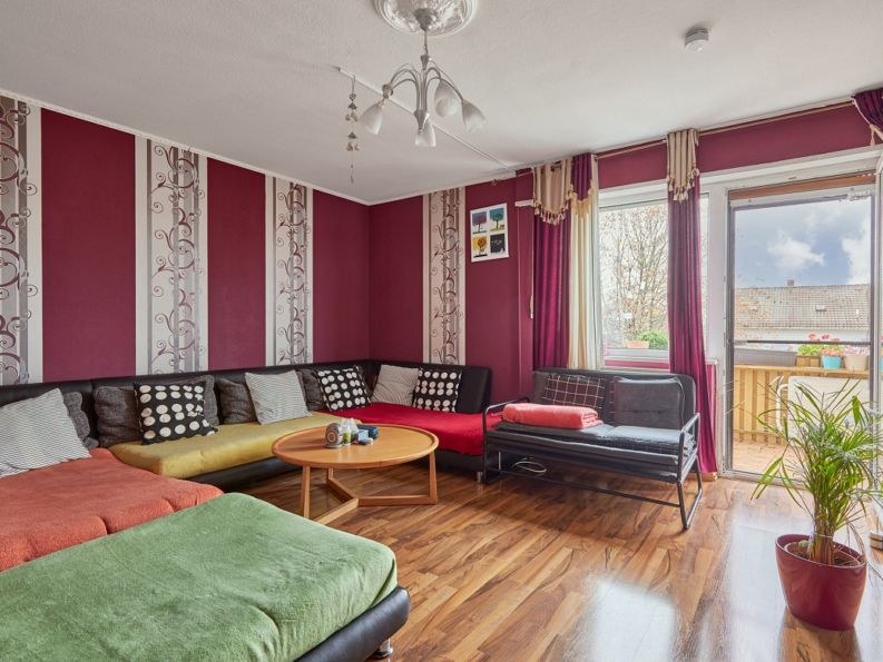Nr. 31 — WE 009, 4. OG links, Ludwigshafen-Mundenheim — Wohnzimmer vor der Sanierung | Sanierung durch vivunt GmbH