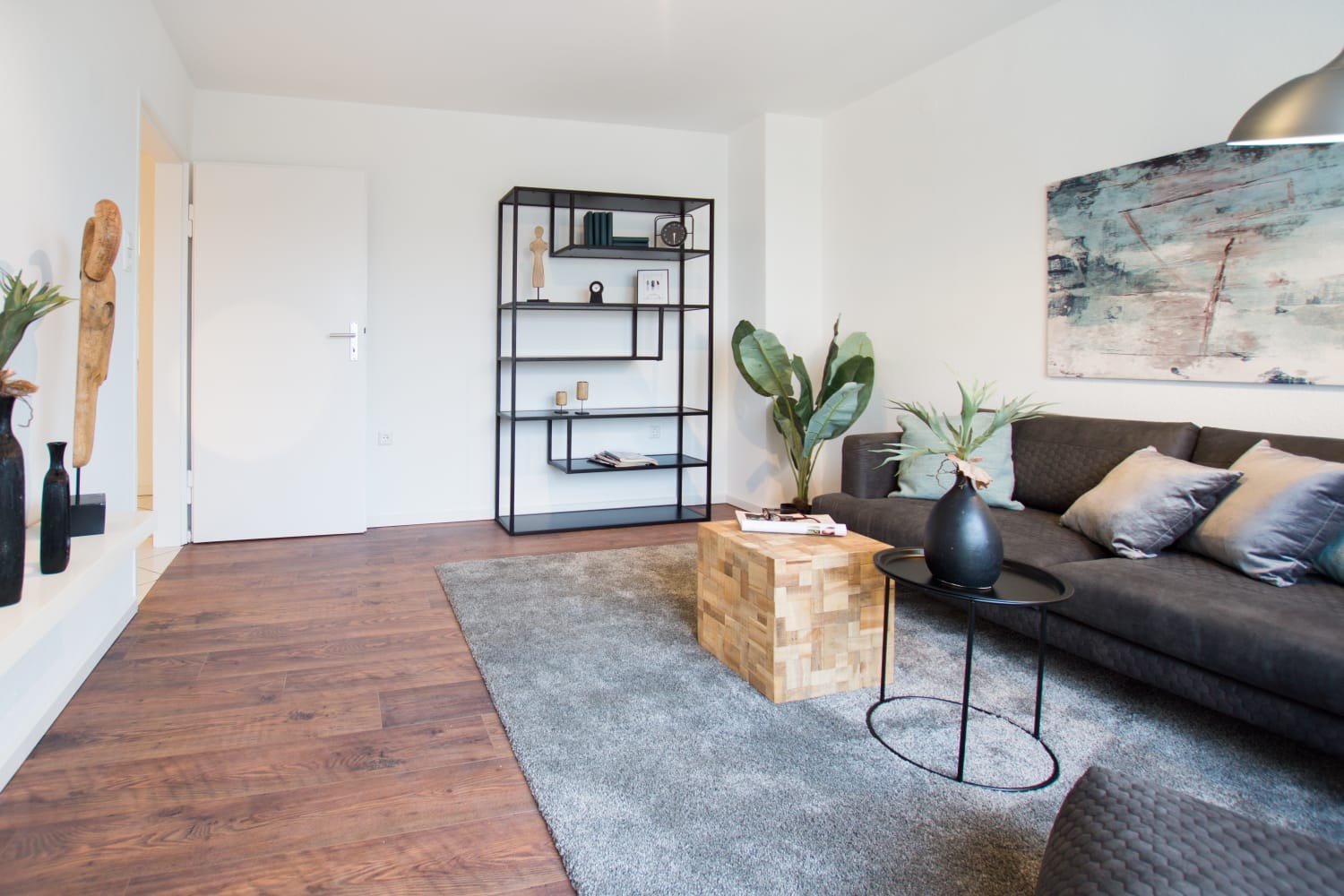 3-Zimmer-Wohnung mit Loggia und Balkon, Ludwigshafen-Gartenstadt — Wohnbereich nach der Sanierung | Sanierung durch vivunt GmbH