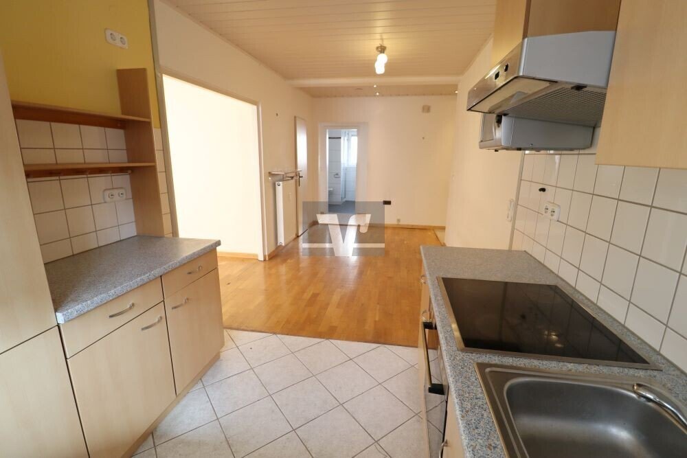 WE 13 — 3-Zimmer-Wohnung im Erdgeschoss, Ludwigshafen-Mundenheim — Küche vor der Sanierung | Sanierung durch vivunt GmbH