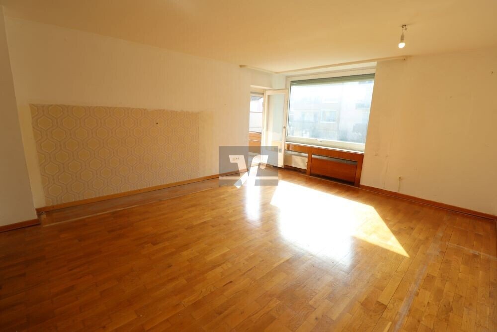 WE 11 — 4-Zimmer-Wohnung mit Garage, Ludwigshafen-Mundenheim — Wohnbereich vor der Sanierung | Sanierung durch vivunt GmbH