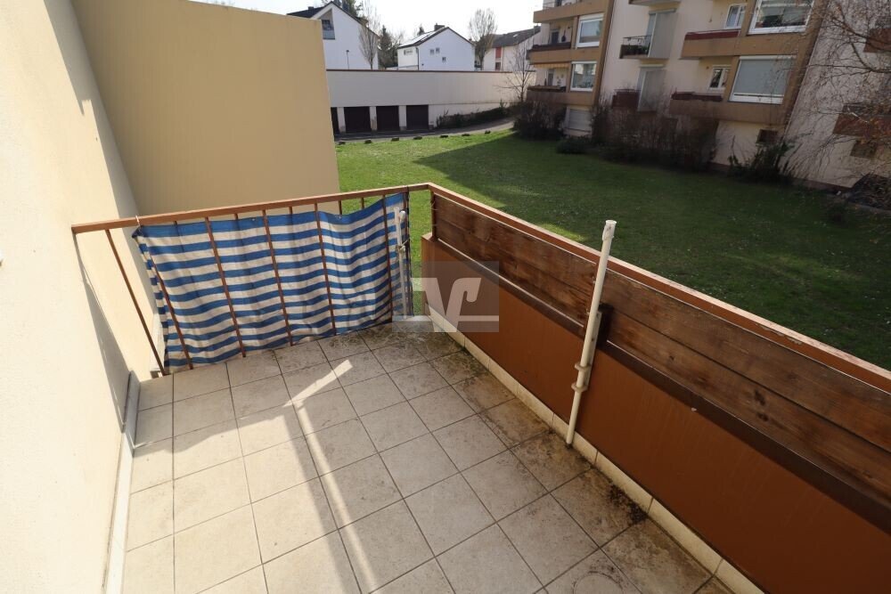 WE 13 — 3-Zimmer-Wohnung im Erdgeschoss, Ludwigshafen-Mundenheim — Balkon vor der Sanierung | Sanierung durch vivunt GmbH