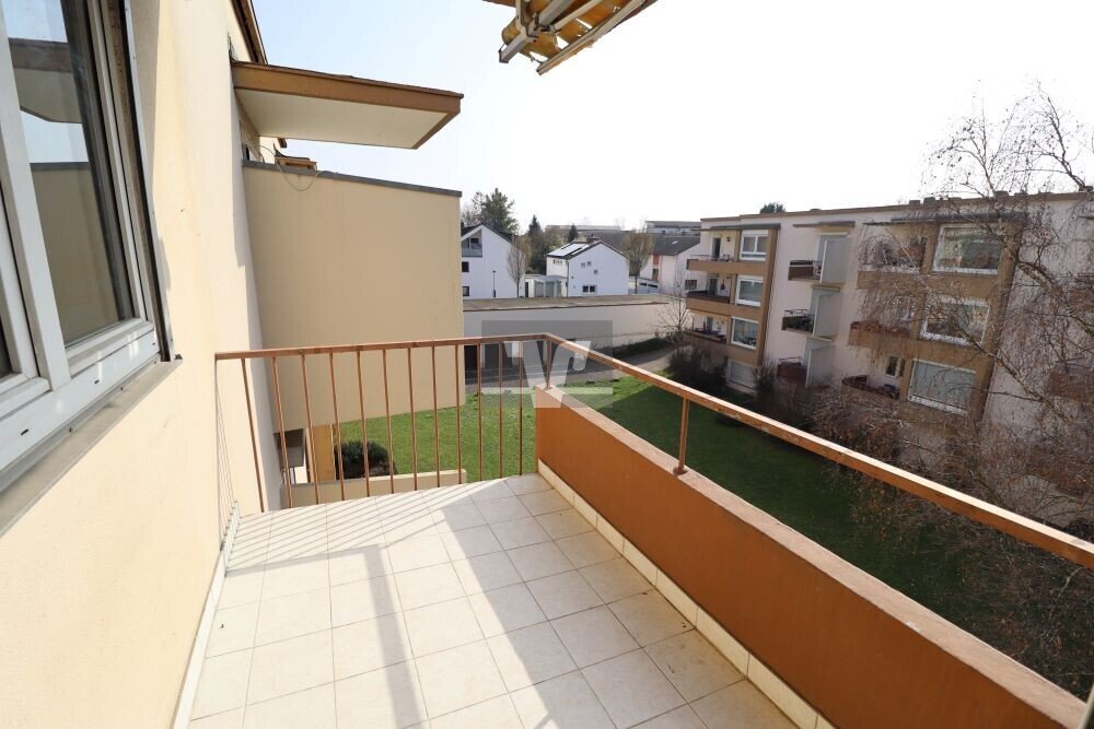 WE 19 — 3-Zimmer-Wohnung im 2. OG mit Garage, Ludwigshafen-Mundenheim — Balkon vor der Sanierung | Sanierung durch vivunt GmbH