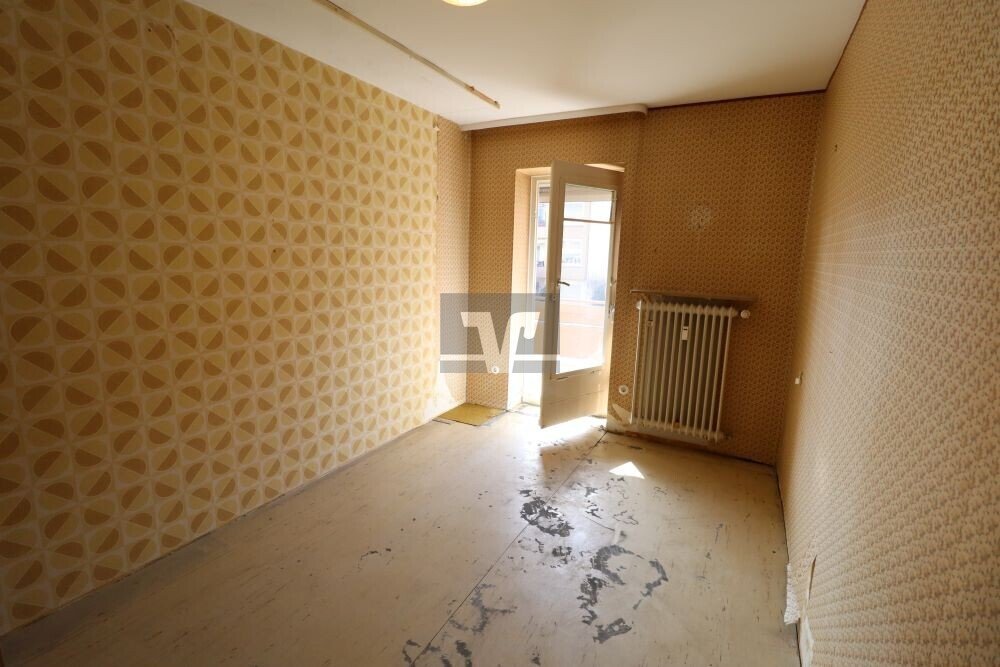 WE 11 — 4-Zimmer-Wohnung mit Garage, Ludwigshafen-Mundenheim — Drittes Zimmer vor der Sanierung | Sanierung durch vivunt GmbH
